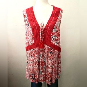 Size 2 Torrid Women’s Sleeveless Boho Top with Red Floral Design